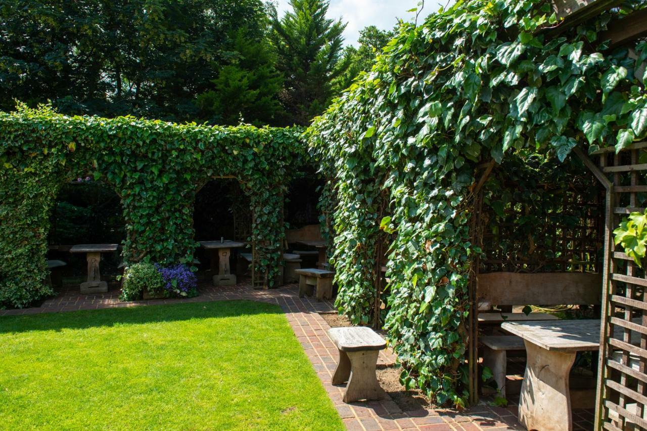 The Withies Inn Godalming Exterior photo
